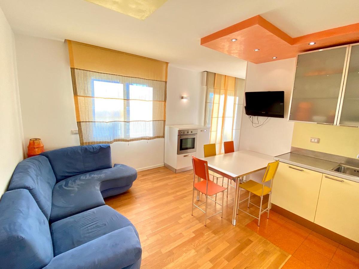 לידו די ג'סולו Appartamenti Cristina Carraro Immobiliare - Family Apartments מראה חיצוני תמונה